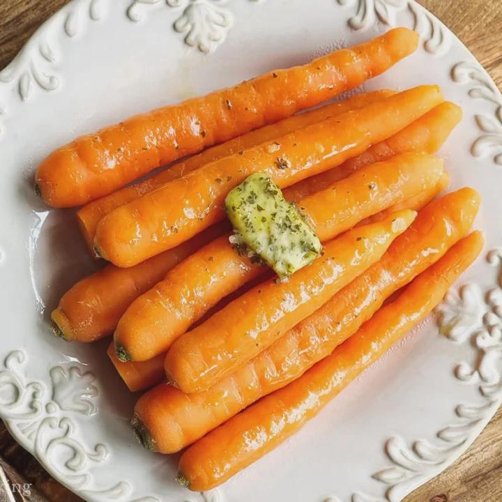 Steamed Carrots (4lbs serves 18)